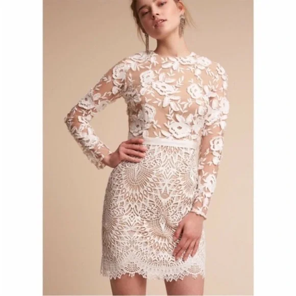 chinese dress ladies Used Monique Lhuillier Magnificent